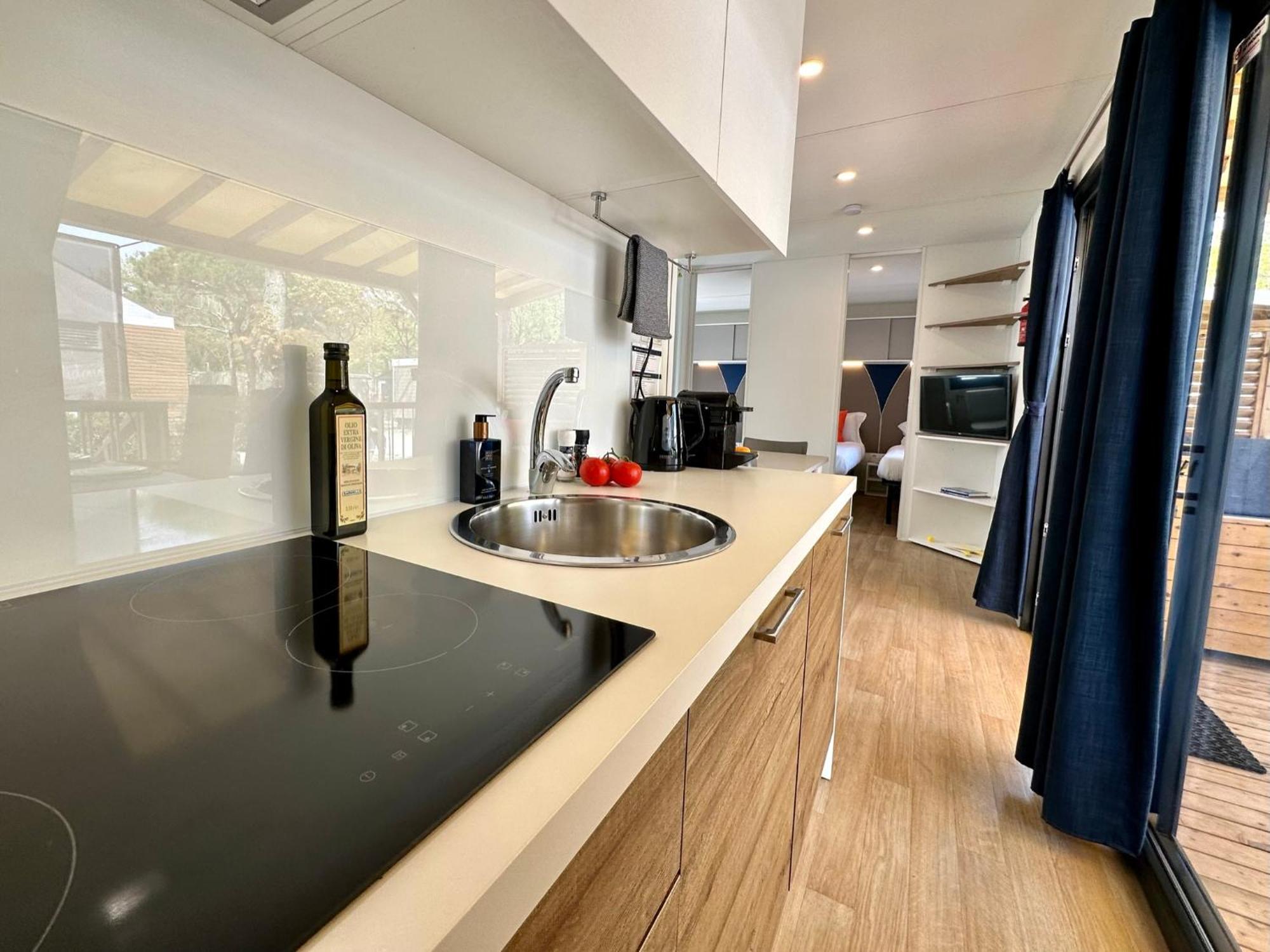 Estivo Premium Deluxe Mobile Homes On Camping Del Sole Village Iseo Exterior foto