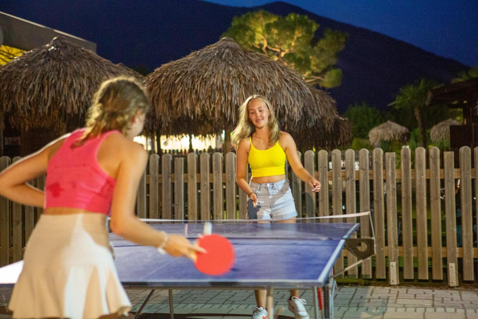 Estivo Premium Deluxe Mobile Homes On Camping Del Sole Village Iseo Exterior foto